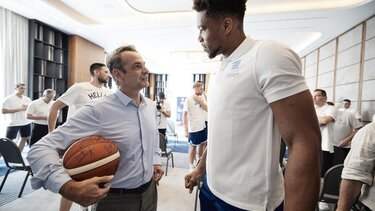 Γιάννης Αντετονκούμπο, Κυριάκος Μητσοτάκης