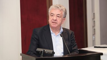 Αρναουτάκης, περιφερειακό συμβούλιο 