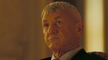 Ο Σον Πεν παρέλαβε Όσκαρ... από την ουκρανική εταιρεία σιδηροδρόμων