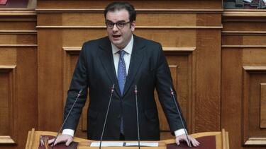 Βουλή-Κυρ. Πιερρακάκης για φορολογικό ν/σ: Διορθώνει αδικίες, στρεβλώσεις, μειώνει άδικα διοικητικά βάρη