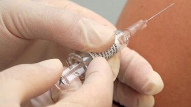 Αντιγριπικό και εμβόλιο Covid: Ποια παιδιά πρέπει να εμβολιαστούν φέτος