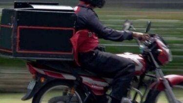 Διανομέας δέχτηκε επίθεση με πέτρες