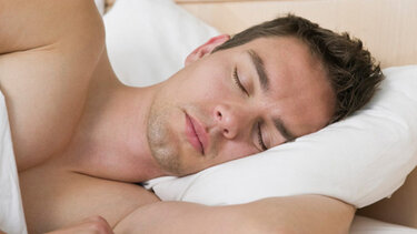 Πώς ο ύπνος ανεβάζει την πίεση – Τι πρέπει να προσέξετε