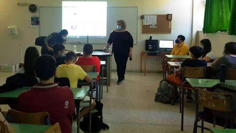 Κοντά στους μαθητές με φόντο τις προκλήσεις της νέας γενιάς 