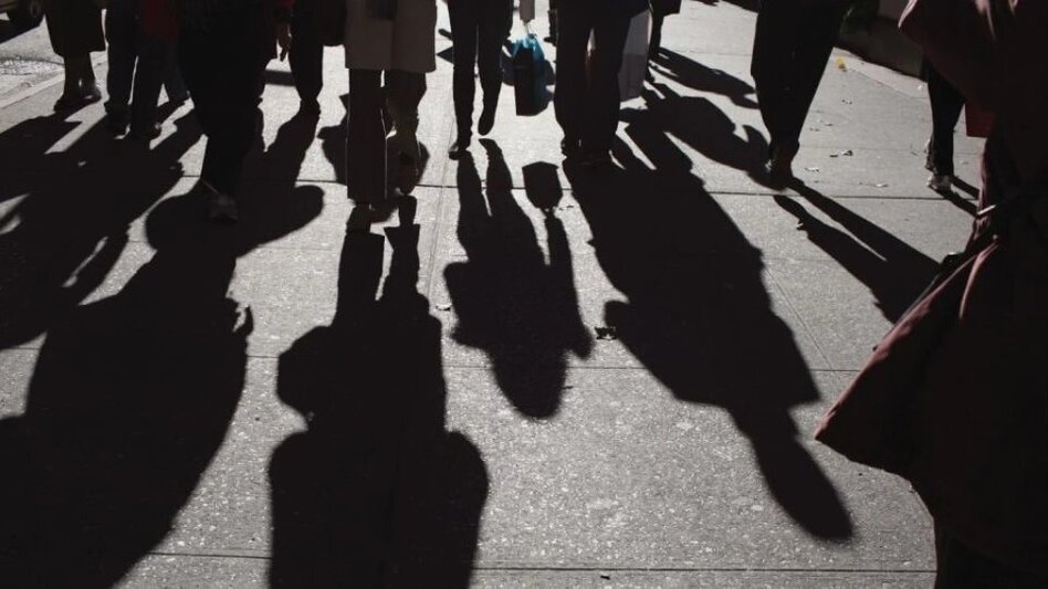 Οι 12 κλάδοι που συμπίεσαν την ανεργία στην Ελλάδα