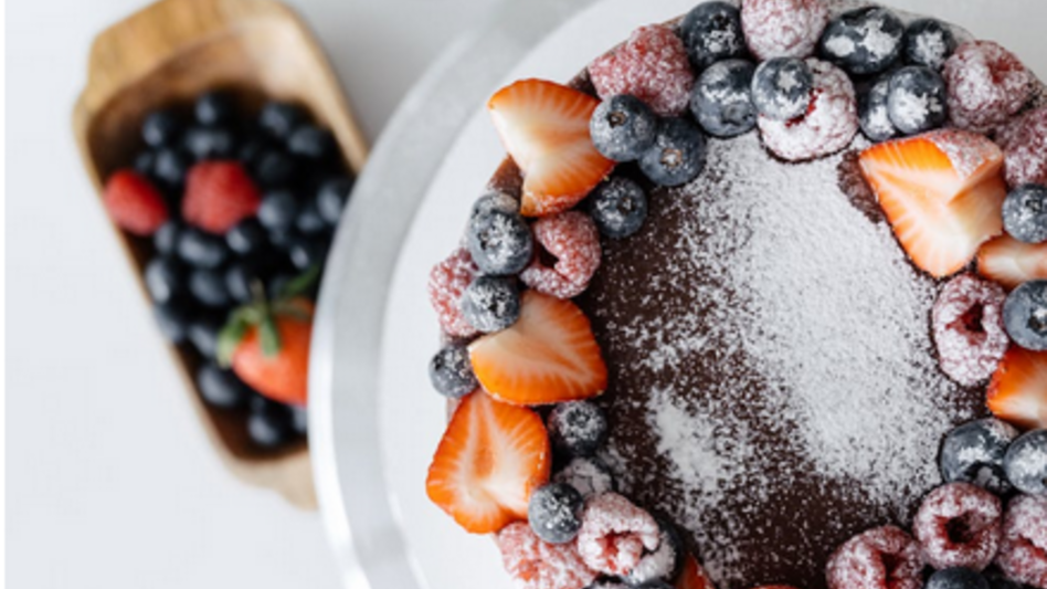 Κέικ λεμονιού με μύρτιλα