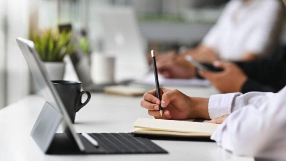 Επίδομα αδείας: Πότε καταβάλλεται και πώς θα το υπολογίσετε