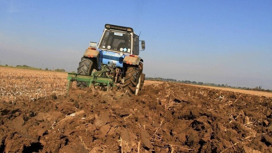 Στο νοσοκομείο εσπευσμένα 11χρονος - Τον χτύπησε το τρακτέρ που οδηγούσε ο πατέρας του