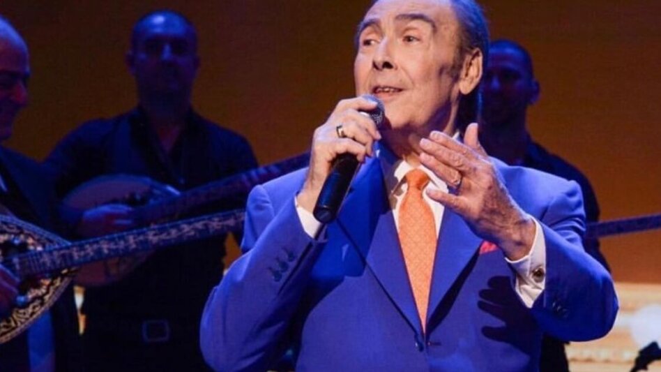 Μετά την ταινία για τον Καζαντζίδη, σειρά παίρνει ο… Τόλης ! 