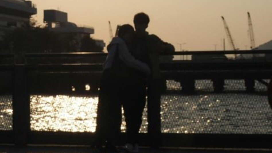 Παγκόσμια Ημέρα Αγκαλιάς: Πόσες χρειαζόμαστε καθημερινά;