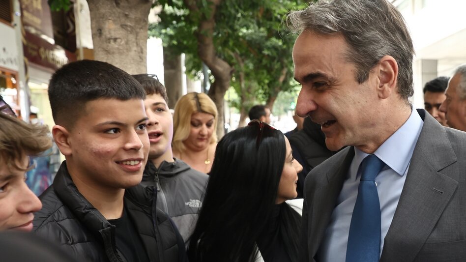 Μαθητής λυκείου «χτύπησε» τον πρωθυπουργό εκεί που πραγματικά πονάει...