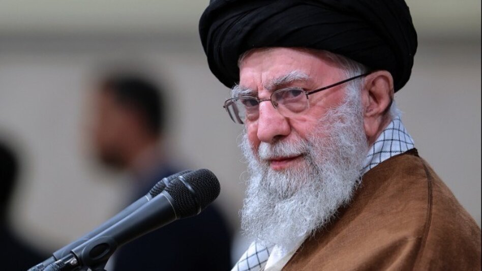 Βίντεο: Η στιγμή του φονικού χτυπήματος στο παλάτι του Χαμενεΐ