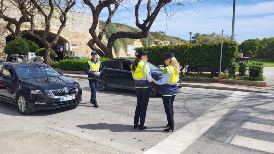 Ηράκλειο: Αλκοολόμετρα και... συμβουλές από την Τροχαία