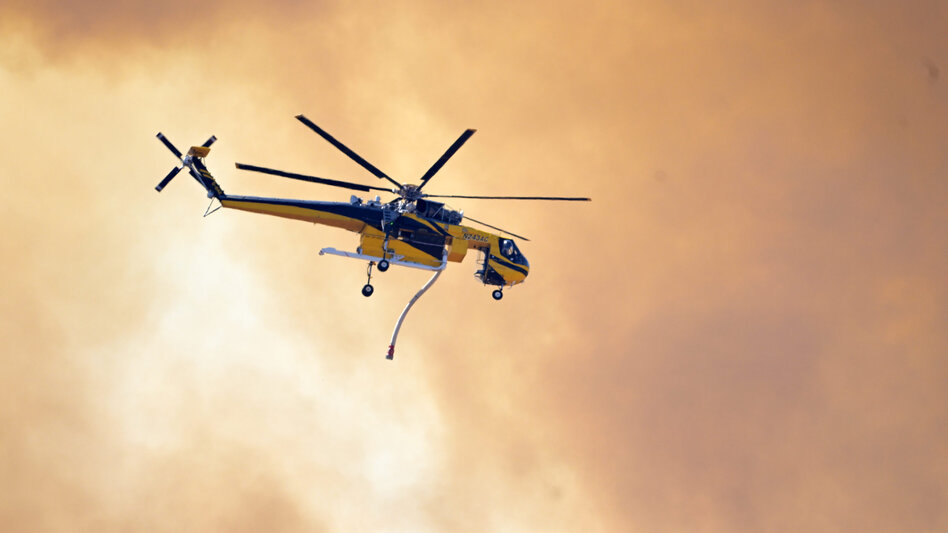 Φωτιά στην Κερατέα – Επιχειρούν εναέρια μέσα, σε εξέλιξη κυκλοφοριακές ρυθμίσεις
