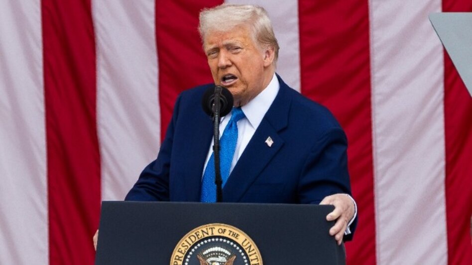 Το αιχμηρό σχόλιο Τραμπ στον Στάρμερ για Χάρι και Μέγκαν - «Τυχερή η Αγγλία που δεν τους έχει»