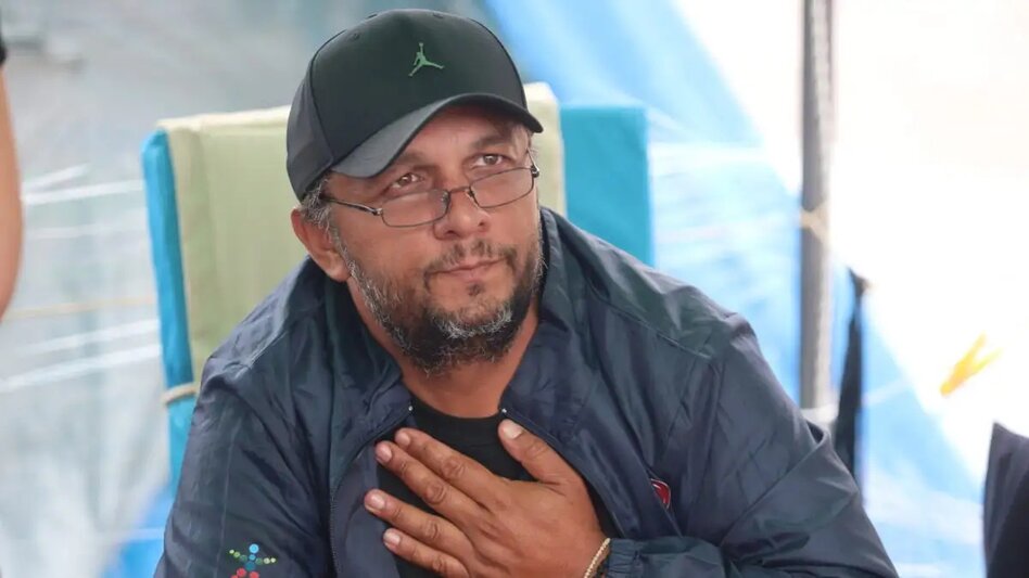 Πάνος Ρούτσι για το Μνημείο του Αγνώστου Στρατιώτη: «Θέλουν να μας διώξουν, να σβήσουν τα ονόματα των θυμάτων των Τεμπών»