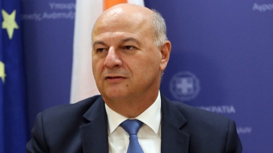 Κώστας Τσιάρας: «Καμία χώρα που επέλεξε τον εμβολιασμό δεν εξάλειψε την ευλογιά» – Απάντηση στις αιτιάσεις της αντιπολίτευσης