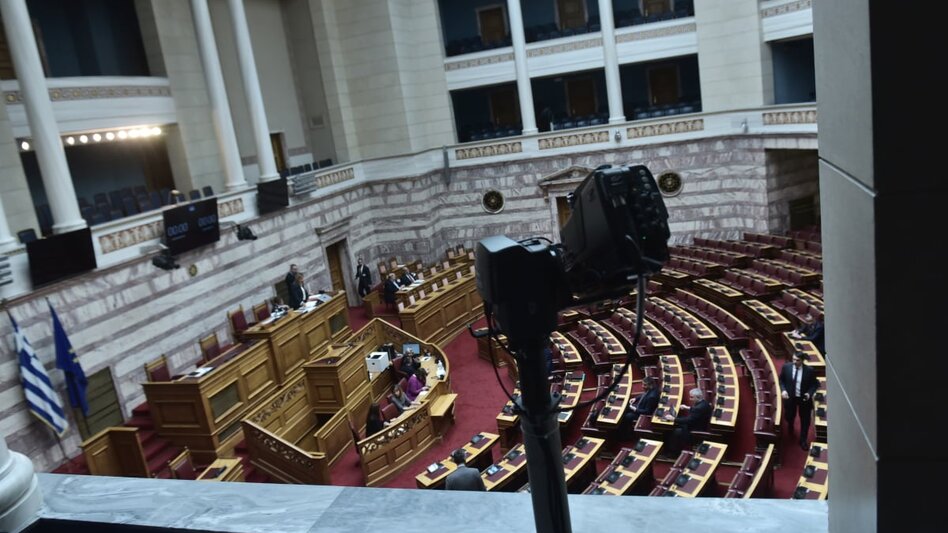 Ανοίγει η συζήτηση για τη συνταγματική αναθεώρηση – Ποια άρθρα είναι στο επίκεντρο