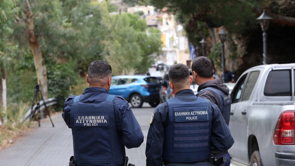 Βορίζια: «ξετρύπωσαν» ακόμα και πολεμικό από παλιό ποιμνιοστάσιο 