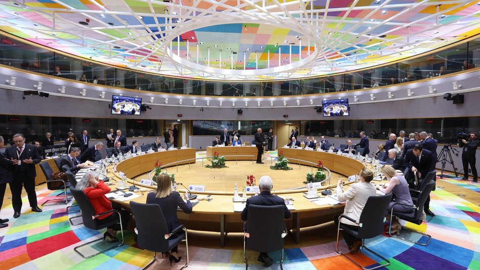 Πράσινο φως από το Συμβούλιο της ΕΕ για ταχύτερες αμυντικές επενδύσεις στην Ένωση