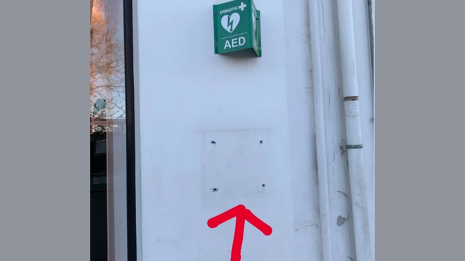 Κλοπή απινιδωτή στο κέντρο των Χανίων – "Πράξη επικίνδυνη που μπορεί να στερήσει ανθρώπινες ζωές"