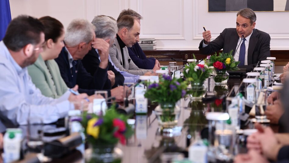 Ολοκληρώθηκε η συνάντηση Μητσοτάκη με τους αγρότες - Επιπλέον βελτιώσεις σε ρεύμα και πετρέλαιο