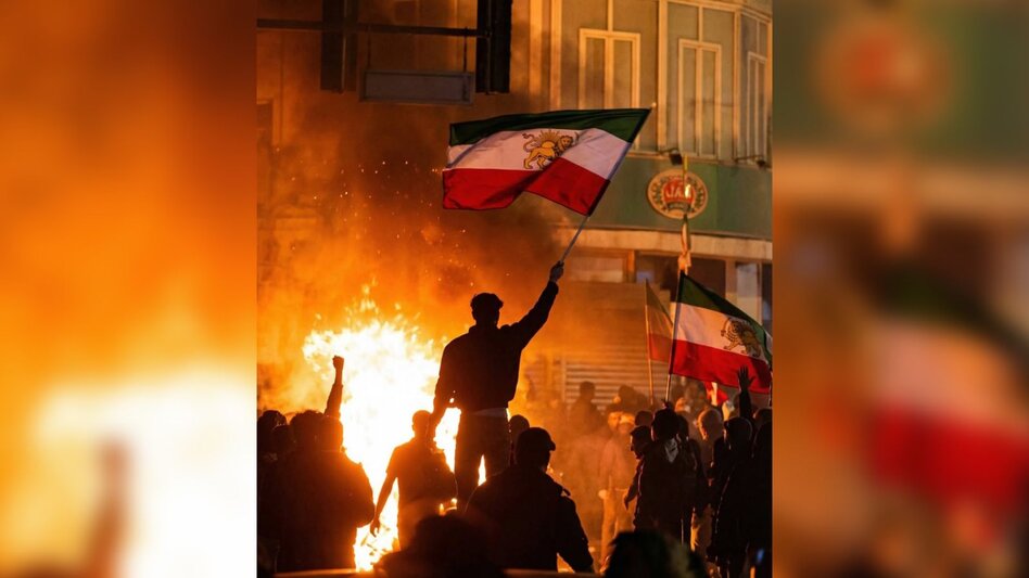 Η κραυγή μιας Ιρανής στο  Ηράκλειο: «Στο Ιράν οι δρόμοι μυρίζουν αίμα μέρες μετά τις μαζικές εκτελέσεις» - Φωτογραφίες