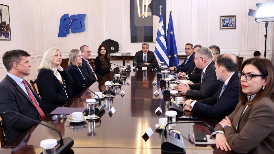 Μπήκαν οι υπογραφές της Ελλάδας με τη Chevron για υδρογονάθρακες σε Κρήτη και Πελοπόννησο