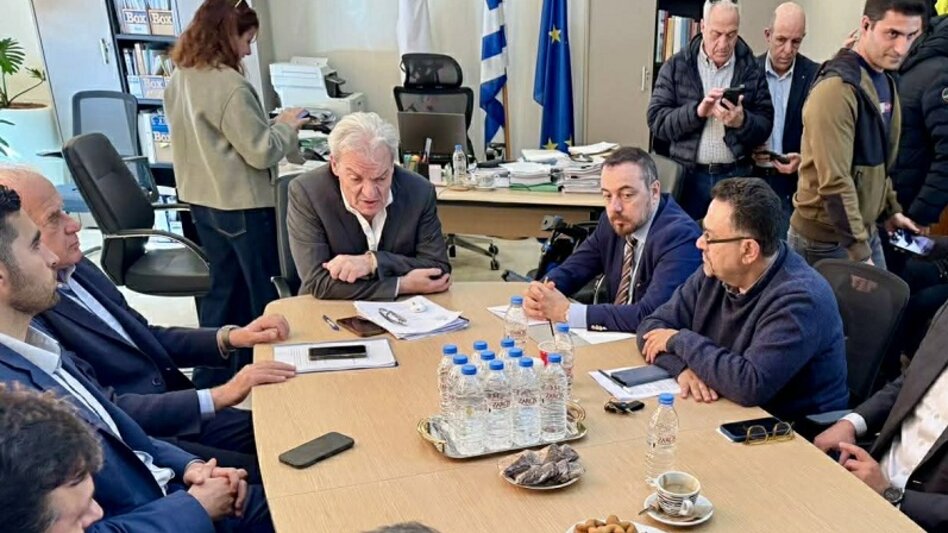 Στη Λότζια Καλοκαιρινός και βουλευτές για λειψυδρία και ΒΟΑΚ