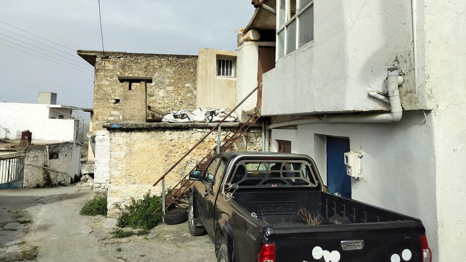 Αδελφοκτονία: πρώτα πήρε στην Αστυνομία και μετά τον σκότωσε με λυσσαλέο μίσος