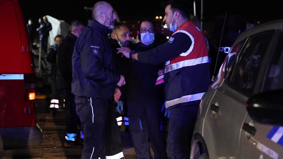 Ερωτηματικά εγείρει το Reuters για την τραγωδία στη Χίο – Τα θύματα πέθαναν από τραύματα στο κεφάλι, όχι από πνιγμό