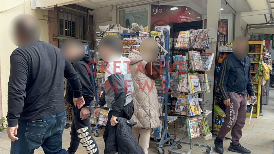 Ηράκλειο: Στα Δικαστήρια οι τρεις ανήλικοι για τον αυτοσχέδιο εκρηκτικό μηχανισμό σε σχολείο - Βίντεο και φωτογραφίες