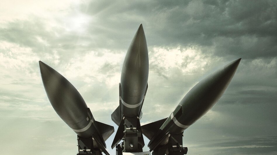  Οι ισορροπίες στον πόλεμο των πυραύλων στη Μέση Ανατολή: Τι διαθέτουν στο οπλοστάσιό τους ΗΠΑ, Ισραήλ και Ιράν 