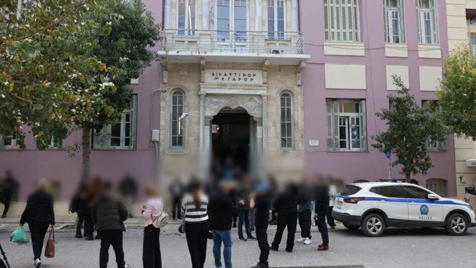 «Δουλεμπόριο»: Όταν Πακιστανοί μετατρέπονται σε «χρυσές αγελάδες» - Ποιοι άλλοι μπαίνουν στο «κάδρο» για το κύκλωμα