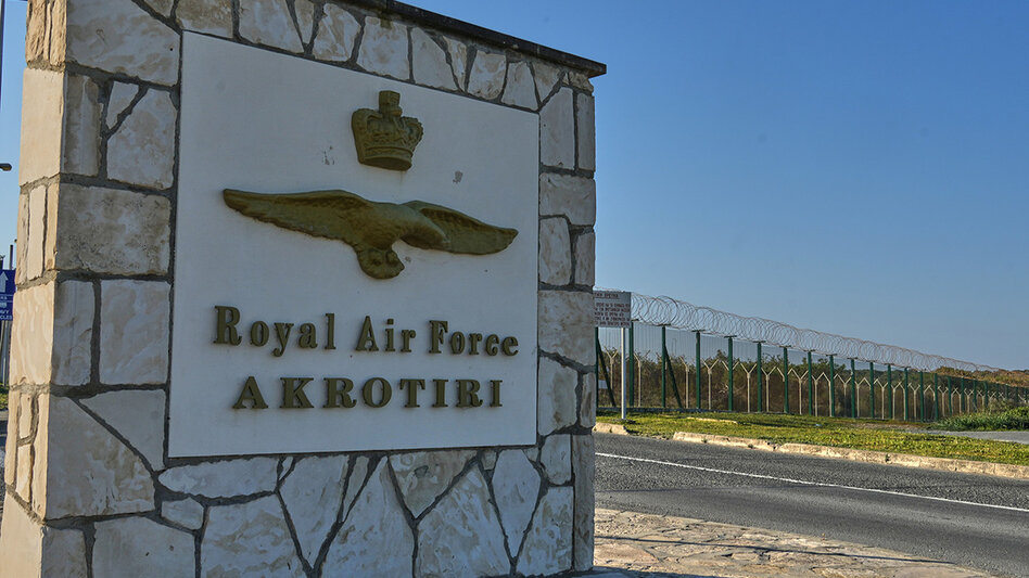 Κύπρος: Αναστάτωση στο Ακρωτήρι - Ήχησαν οι σειρήνες για πιθανή απειλή - Έληξε ο συναγερμός