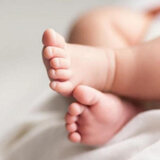 Πατήσια: «Το άφησα 2 ώρες με τον πατέρα του» λέει η μητέρα του βρέφους που εντοπίστηκε αναίσθητο