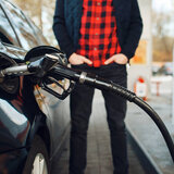 "Ασφυξία" καταγγέλλουν οι βενζινοπώλες και κλείνουν τα πρατήρια καυσίμων