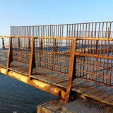 Από στολίδι... ερείπιο η πεζογέφυρα "Καλατράβα" στον Καράβολα- Δείτε φωτογραφίες