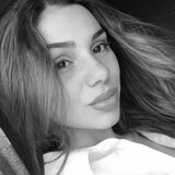 Έμμα Καρυωτάκη: Αφαίρεσαν τη φωτογραφία και τα λουλούδια από το σημείο που σκοτώθηκε