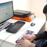 Οι άνθρωποι της βιβλιοθήκης του ΕΛΜΕΠΑ γίνονται τα μάτια των φοιτητών με προβλήματα όρασης- Δείτε βίντεο