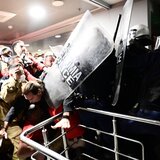 Σοβαρά επεισόδια στο Υπουργείο Κλιματικής Κρίσης και Πολιτικής Προστασίας