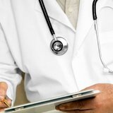 Προκηρύχθηκαν 324 θέσεις γιατρών για Κέντρα Υγείας 