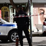 Γλυφάδα: Δύο νεκροί και ένας τραυματίας από πυροβολισμούς - Ξεκαθάρισμα λογαριασμών «βλέπει» η ΕΛ.ΑΣ.