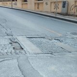 Ηράκλειο: Κάθε βήμα και κίνδυνος από σπασμένους κυβόλιθους και λακκούβες!