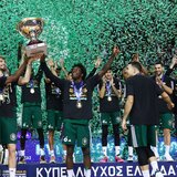 Παναθηναϊκός-Ολυμπιακός 79-75: «Πράσινο» το κύπελλο σε τελικό-θρίλερ