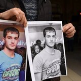 Βαγγέλης Γιακουμάκης: «Δεν ξέρω τι έχουμε καταφέρει ως κοινωνία», λέει η μητέρα του, 10 χρόνια μετά την τραγωδία