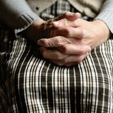 Μαρτυρούσε η 88χρονη στα χέρια της αποκλειστικής