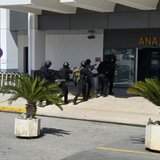 Αεροδρόμιο Ηρακλείου: οι ελεύθεροι σκοπευτές και ο εκρηκτικός μηχανισμός στην κούτα με τα γλυκά