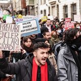 «Θα νικήσει και από τη φυλακή, είναι σύμβολο αξιοπρέπειας» λέει η σύζυγος του Εκρέμ Ιμάμογλου