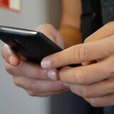 Ο "ανιψιός" και "λογιστής" ήταν τελικά απατεώνας - Άρπαξε από ηλικιωμένη 5.400 ευρώ με κόλπα και ψέματα!